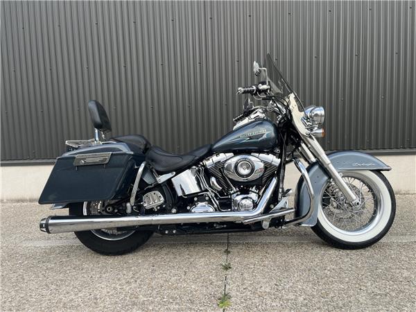 2015 HARLEY-DAVIDSON DELUXE