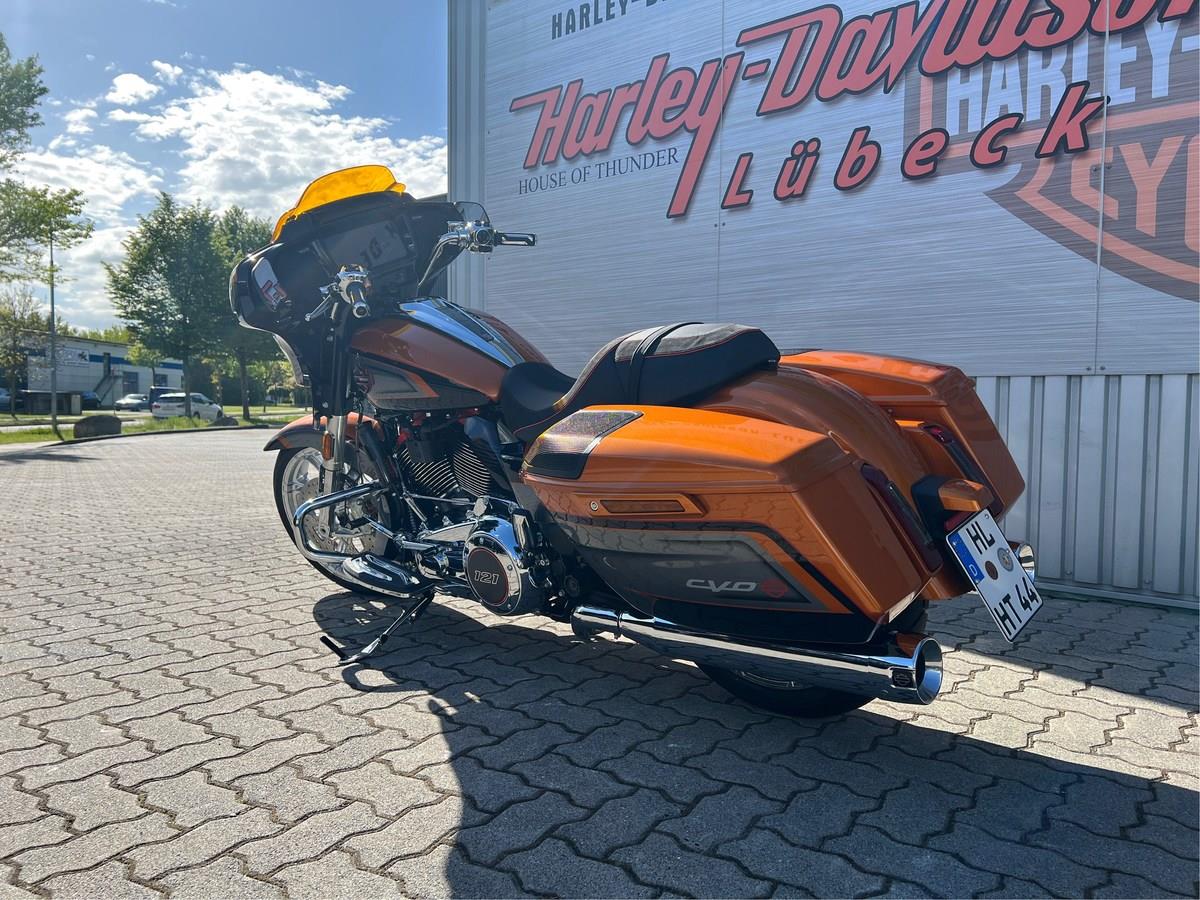 FLHXSE CVO Street Glide Jekill & Hyde
