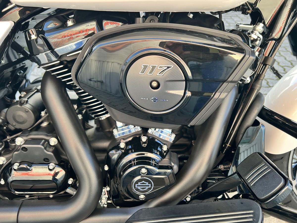 FLHX Street Glide White Onyx P 