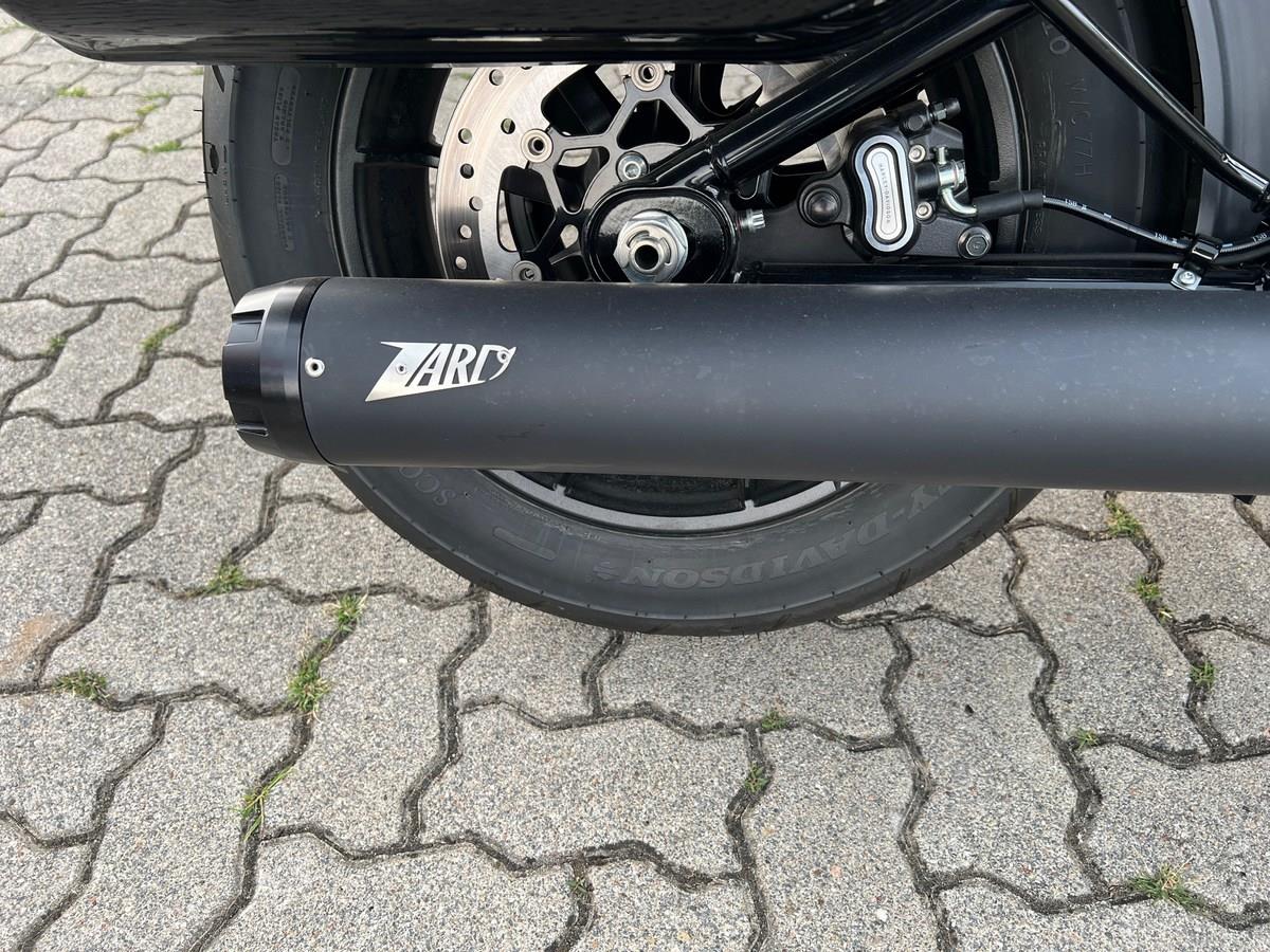 FXLRST Low Rider ST ZARD-Auspuff