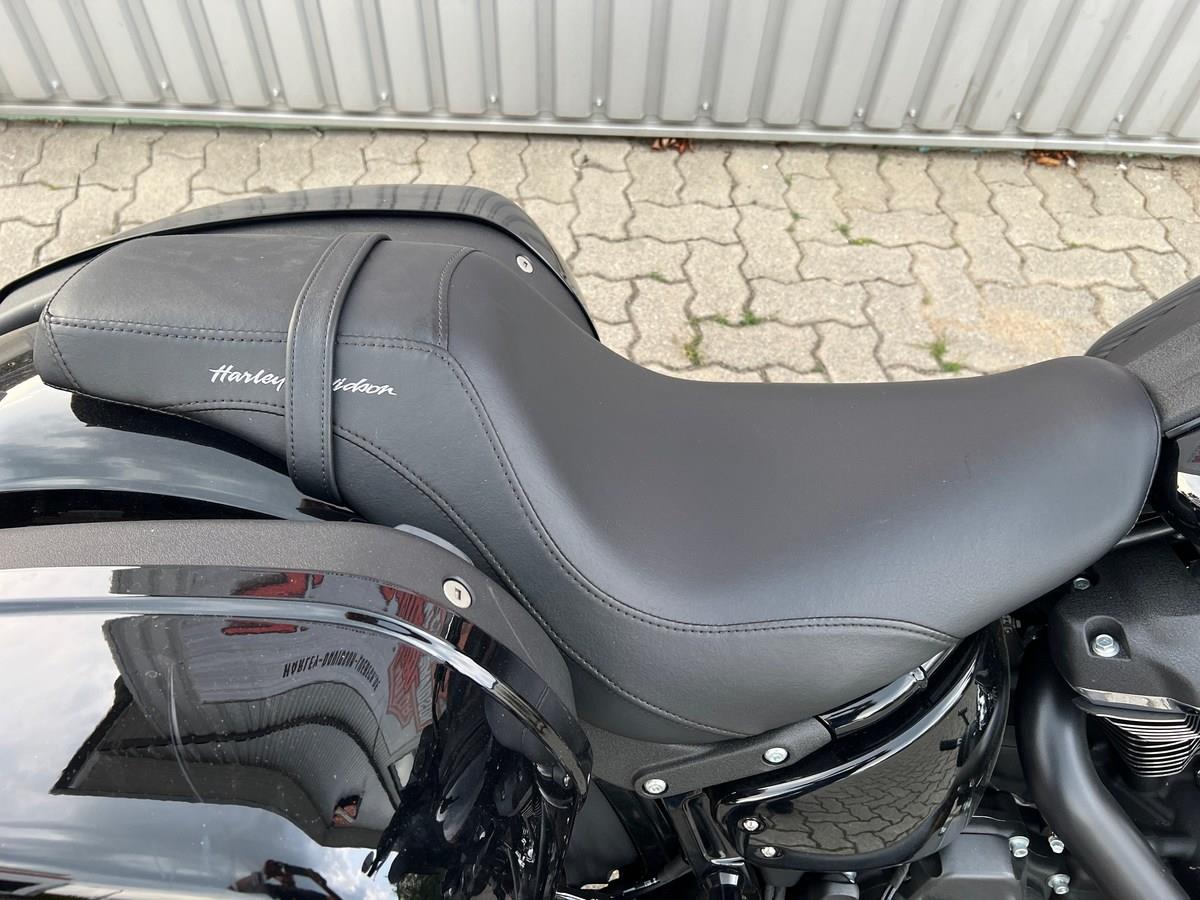FXLRST Low Rider ST ZARD-Auspuff