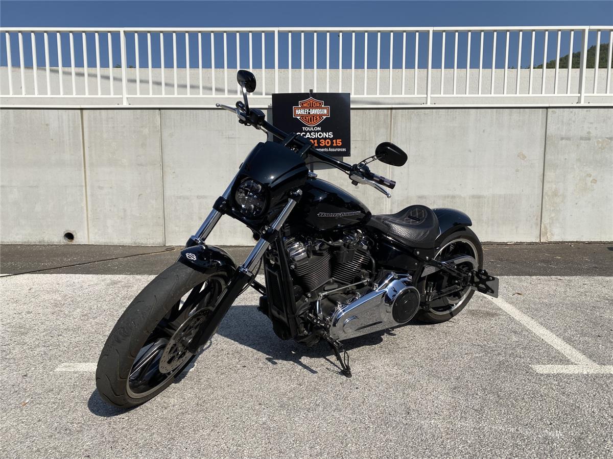 2017 HARLEY-DAVIDSON BREAKOUT