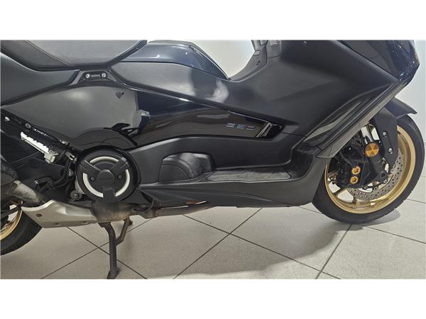 2022 YAMAHA TMAX