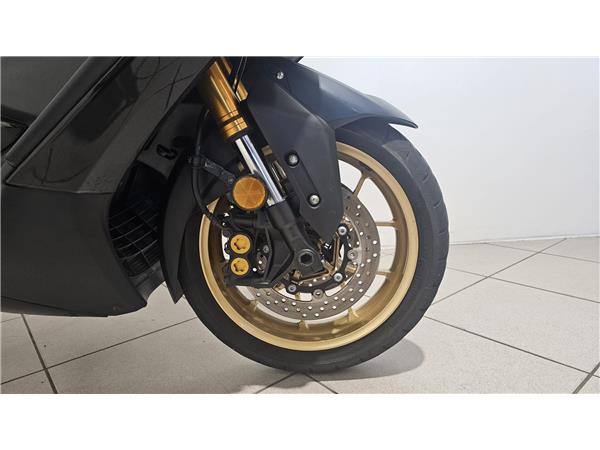 2022 YAMAHA TMAX