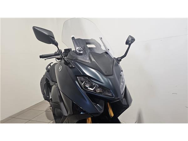 2022 YAMAHA TMAX