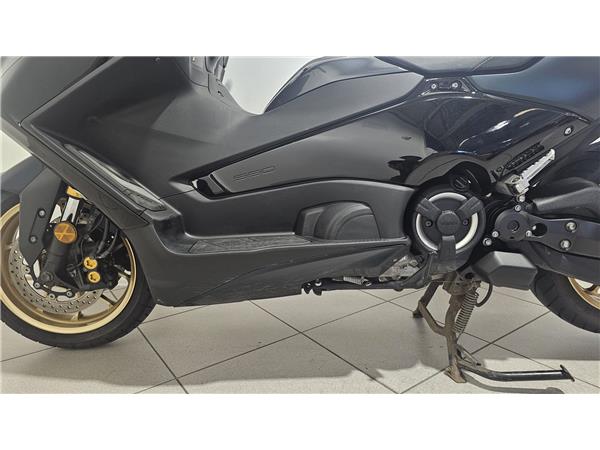 2022 YAMAHA TMAX