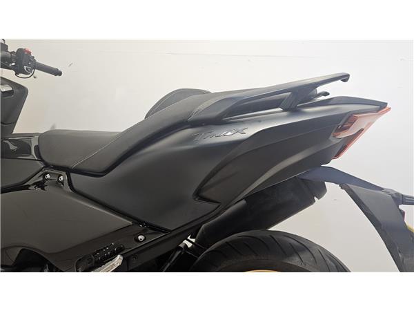 2022 YAMAHA TMAX