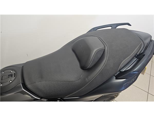 2022 YAMAHA TMAX