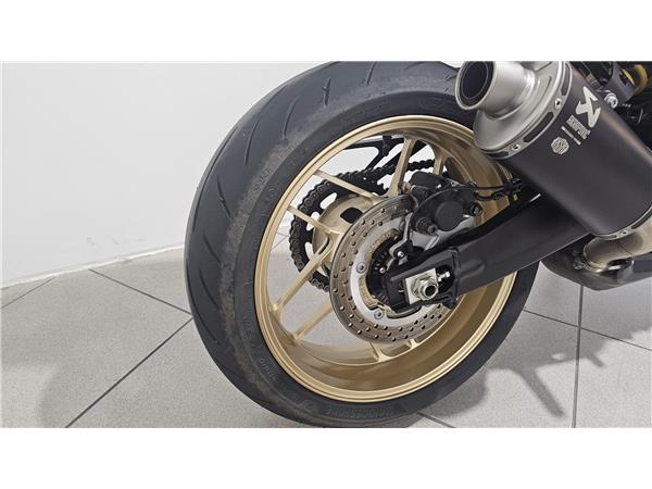 2025 YAMAHA XSR900