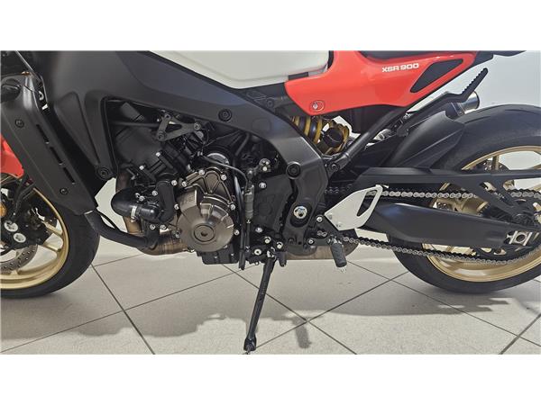 2025 YAMAHA XSR900
