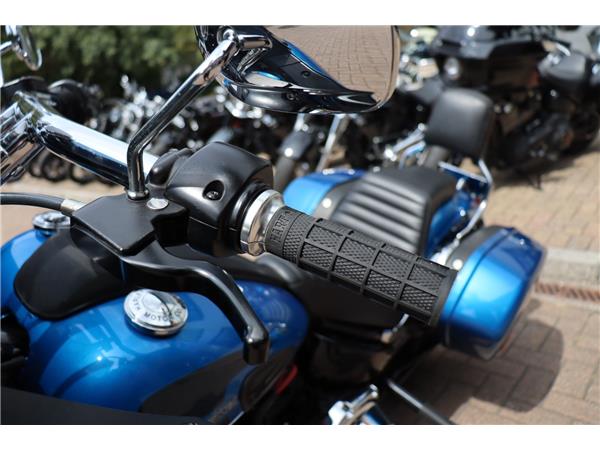 2017 HARLEY-DAVIDSON LOW RIDER