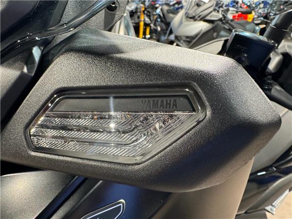 2024 YAMAHA XMAX 300 TECH MAX