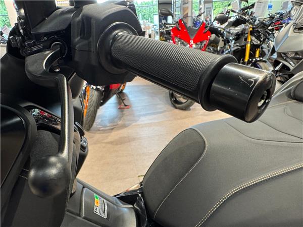 2024 YAMAHA XMAX 300 TECH MAX