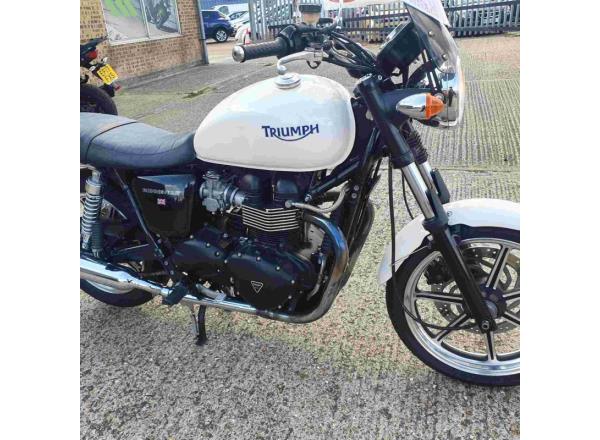 2009 Triumph BONNEVILLE 865 WHITE