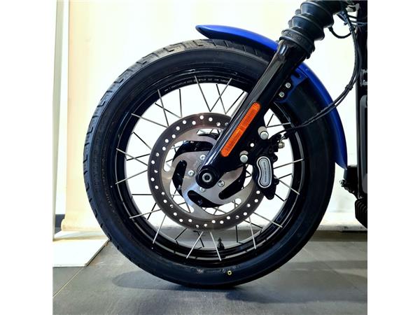 HARLEY-DAVIDSON STREET BOB
