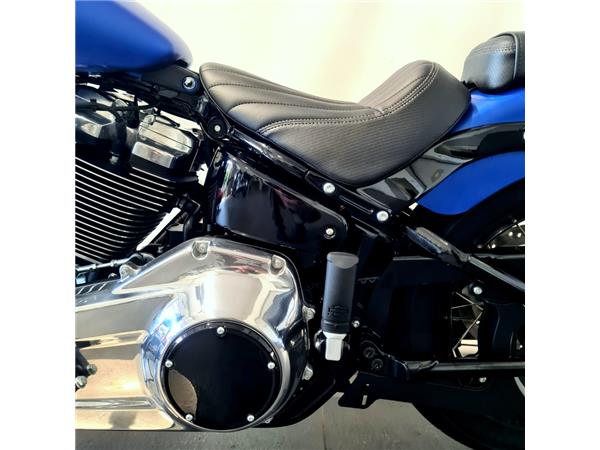 HARLEY-DAVIDSON STREET BOB