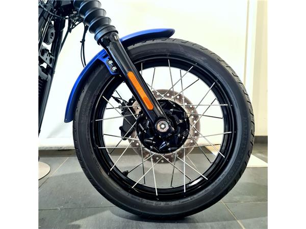 HARLEY-DAVIDSON STREET BOB