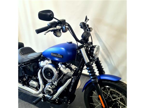 HARLEY-DAVIDSON STREET BOB