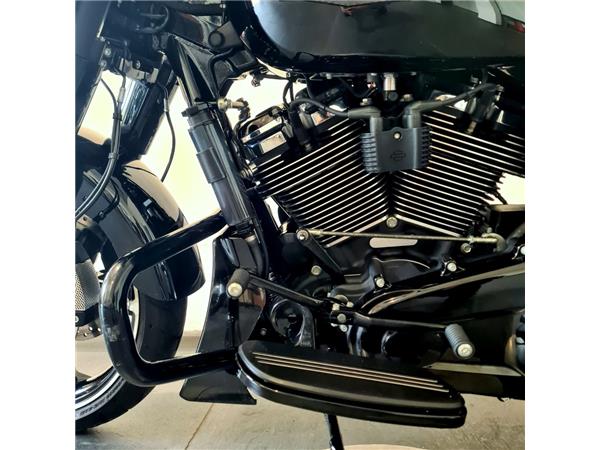 HARLEY-DAVIDSON STREET GLIDE 