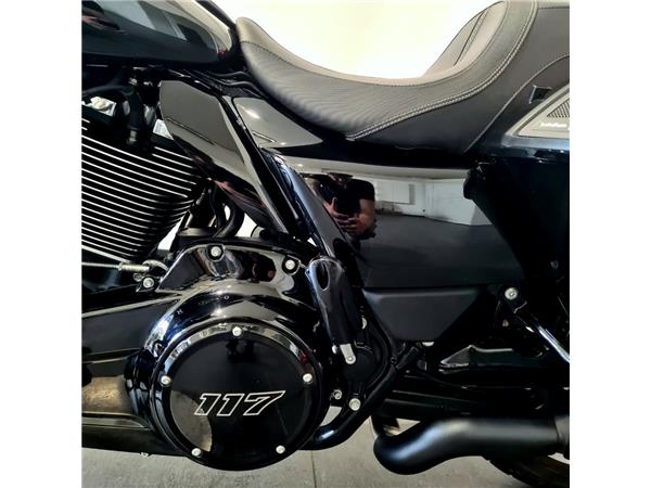 HARLEY-DAVIDSON STREET GLIDE 