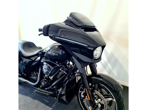HARLEY-DAVIDSON STREET GLIDE 
