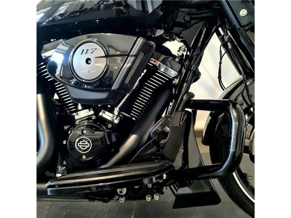 HARLEY-DAVIDSON STREET GLIDE 
