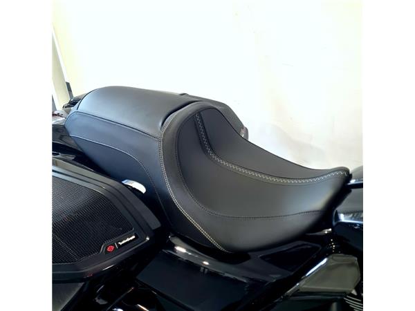 HARLEY-DAVIDSON STREET GLIDE 