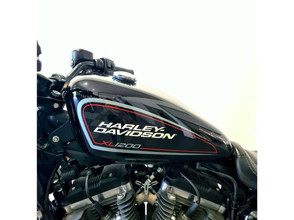 HARLEY-DAVIDSON XL 1200 CX ROADSTER