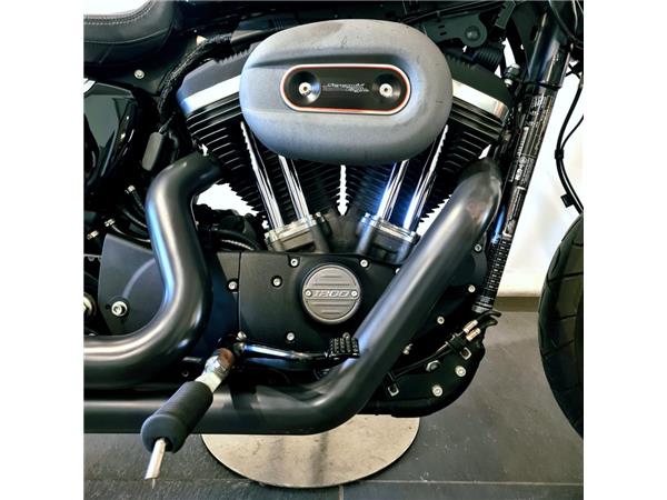 HARLEY-DAVIDSON XL 1200 CX ROADSTER