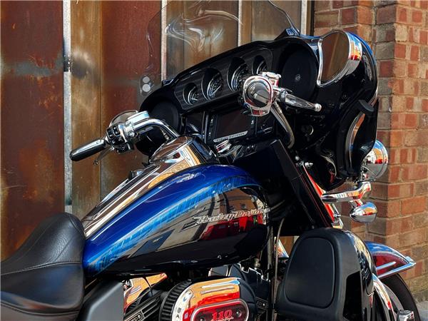 2014 Harley-Davidson CVO