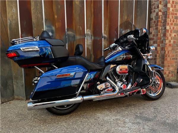 2014 Harley-Davidson CVO