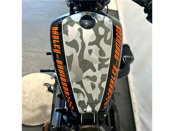 HARLEY-DAVIDSON BREAKOUT 