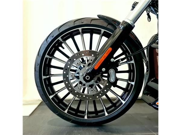 HARLEY-DAVIDSON BREAKOUT 