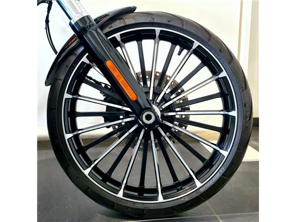 HARLEY-DAVIDSON BREAKOUT 