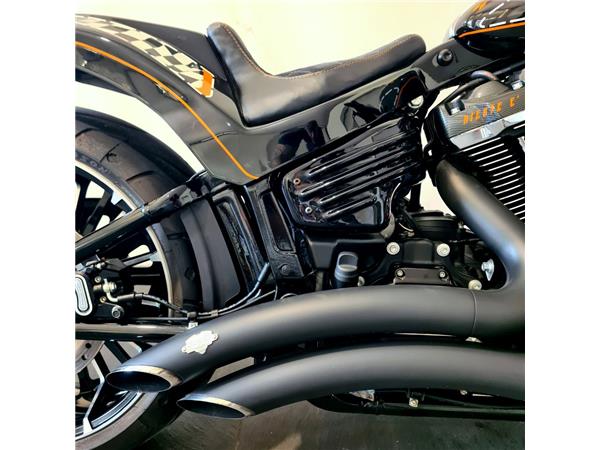 HARLEY-DAVIDSON BREAKOUT 