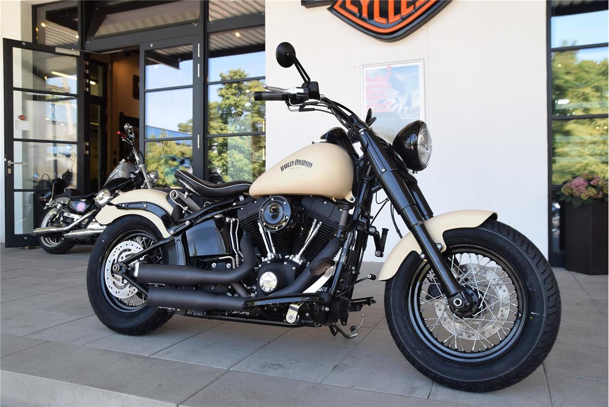 FLS Softail Slim mit KessTech Auspuff