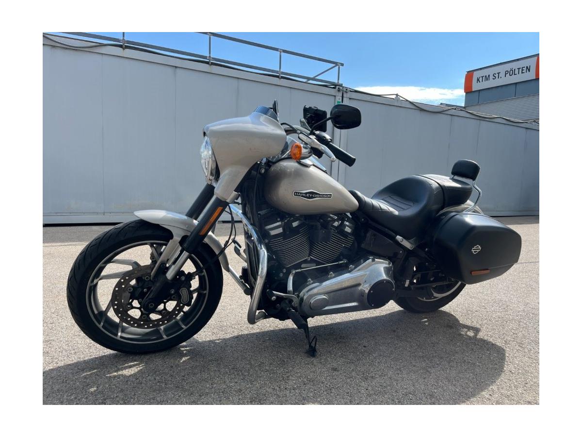 2018 Harley-Davidson Softail Sport Glide FLSB