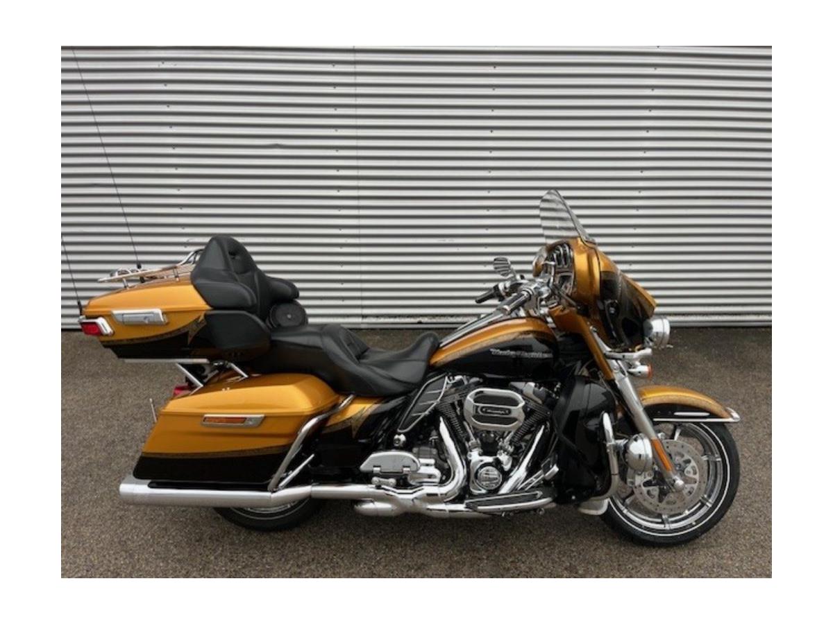 2015 Harley-Davidson CVO Ultra Limited FLHTKSE