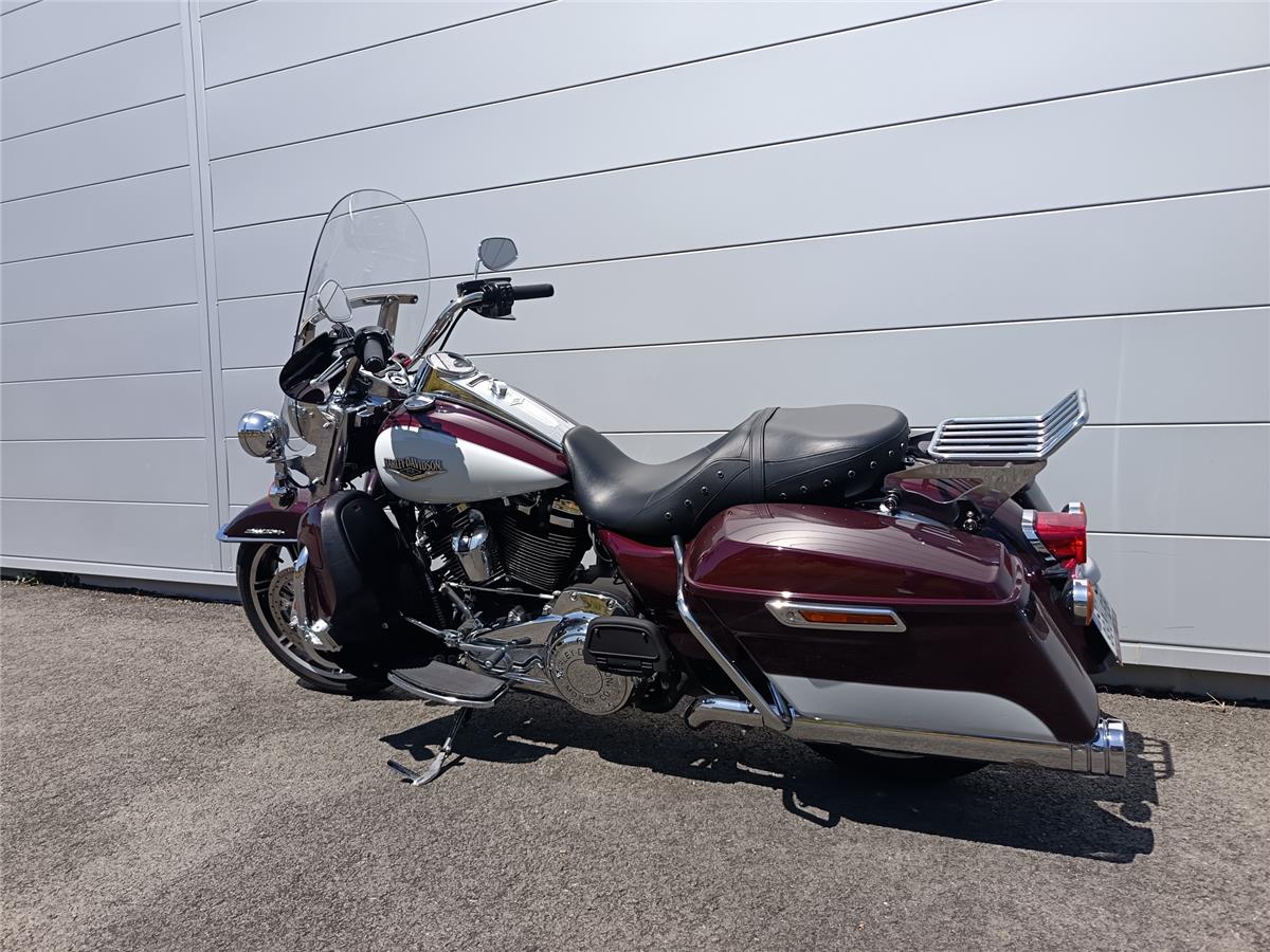 2022 HARLEY-DAVIDSON ROAD KING