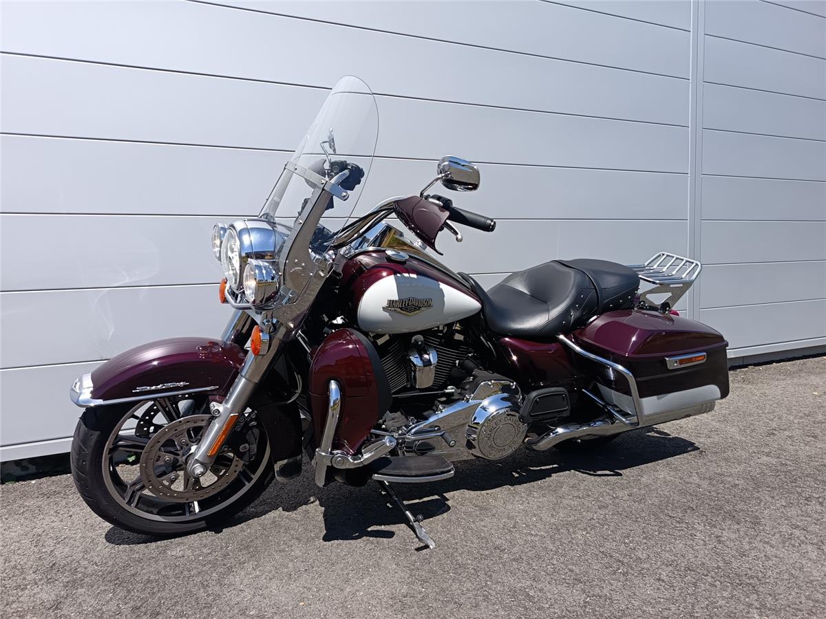 2022 HARLEY-DAVIDSON ROAD KING