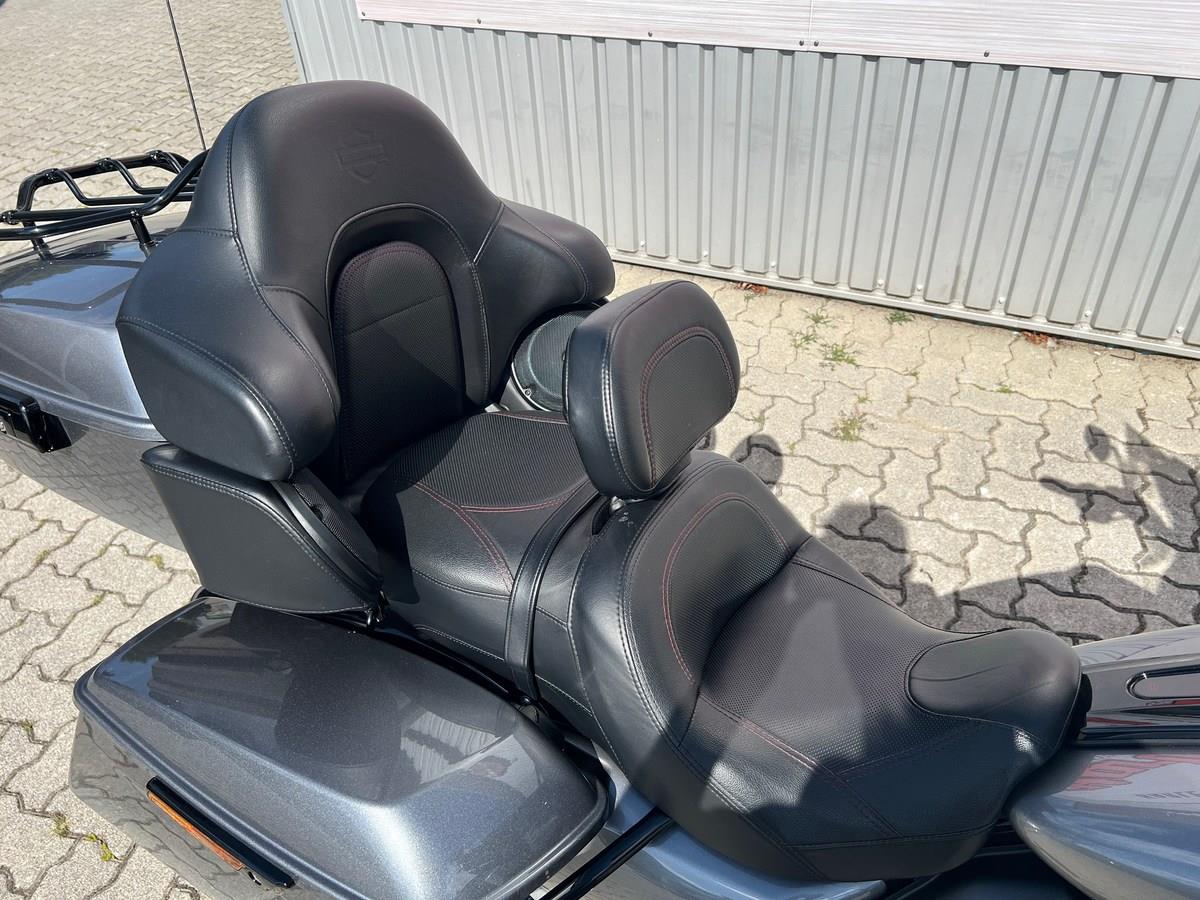 FLHTKSE Ultra Limited CVO Wilbers,Jekill,Dynojet