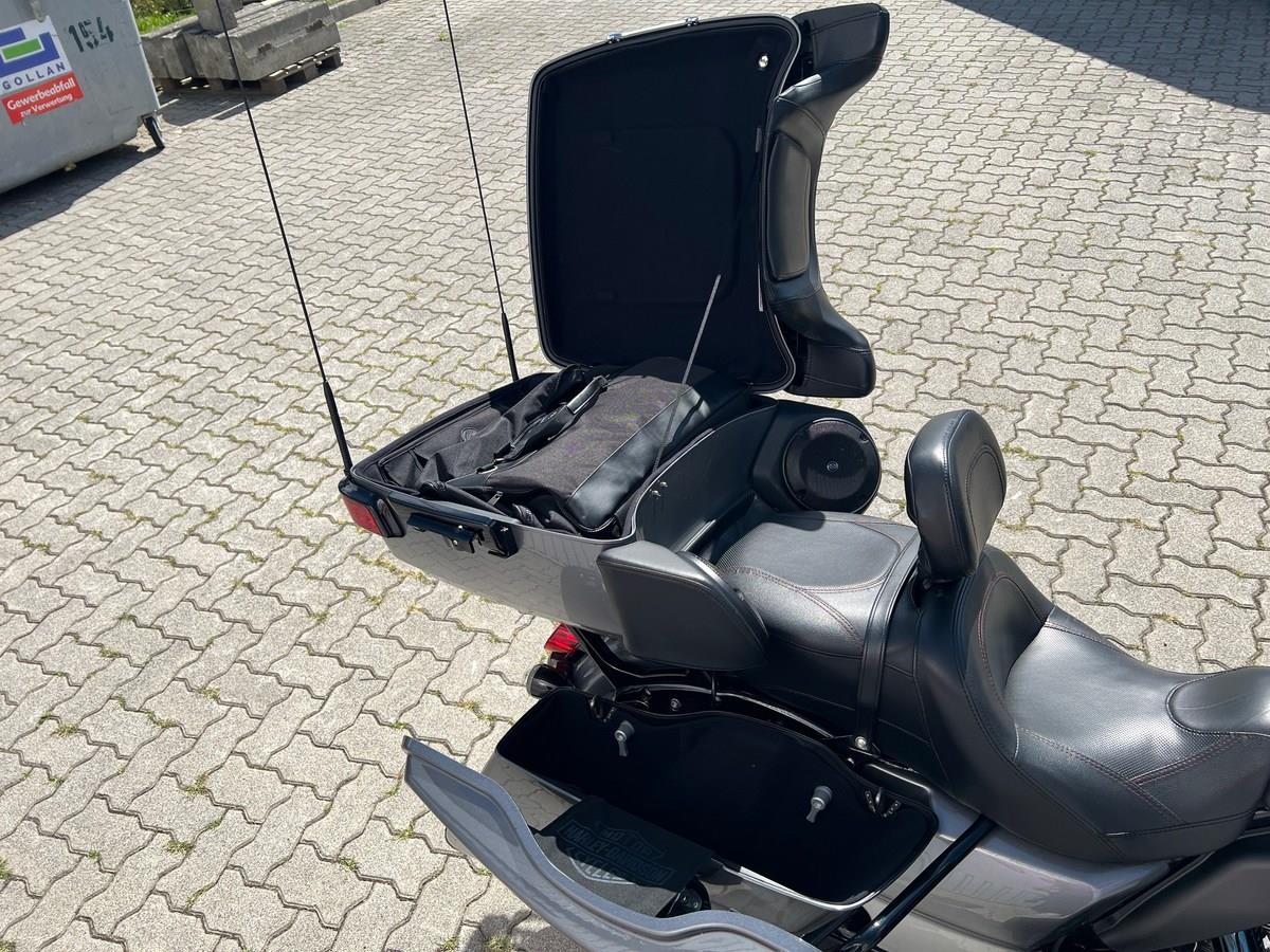 FLHTKSE Ultra Limited CVO Wilbers,Jekill,Dynojet