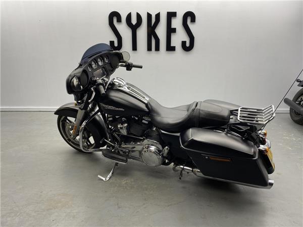 2017 Harley-Davidson Street Glide Special