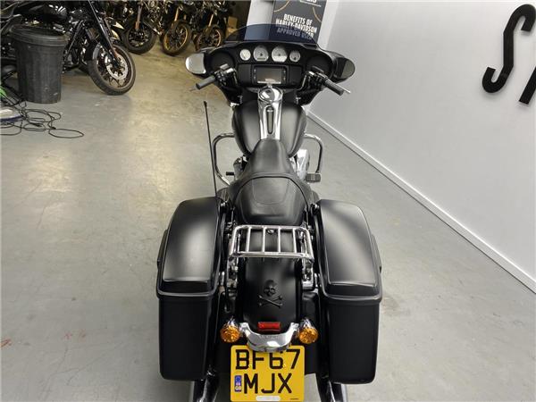 2017 Harley-Davidson Street Glide Special