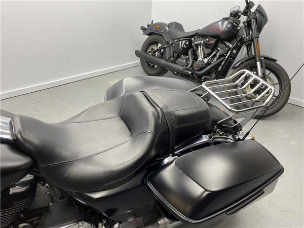 2017 Harley-Davidson Street Glide Special