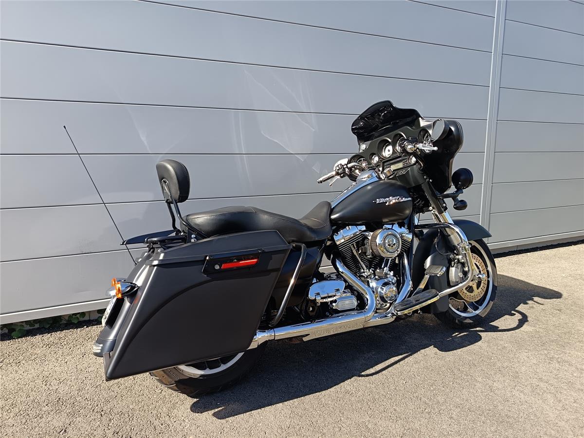 2012 HARLEY-DAVIDSON STREET GLIDE