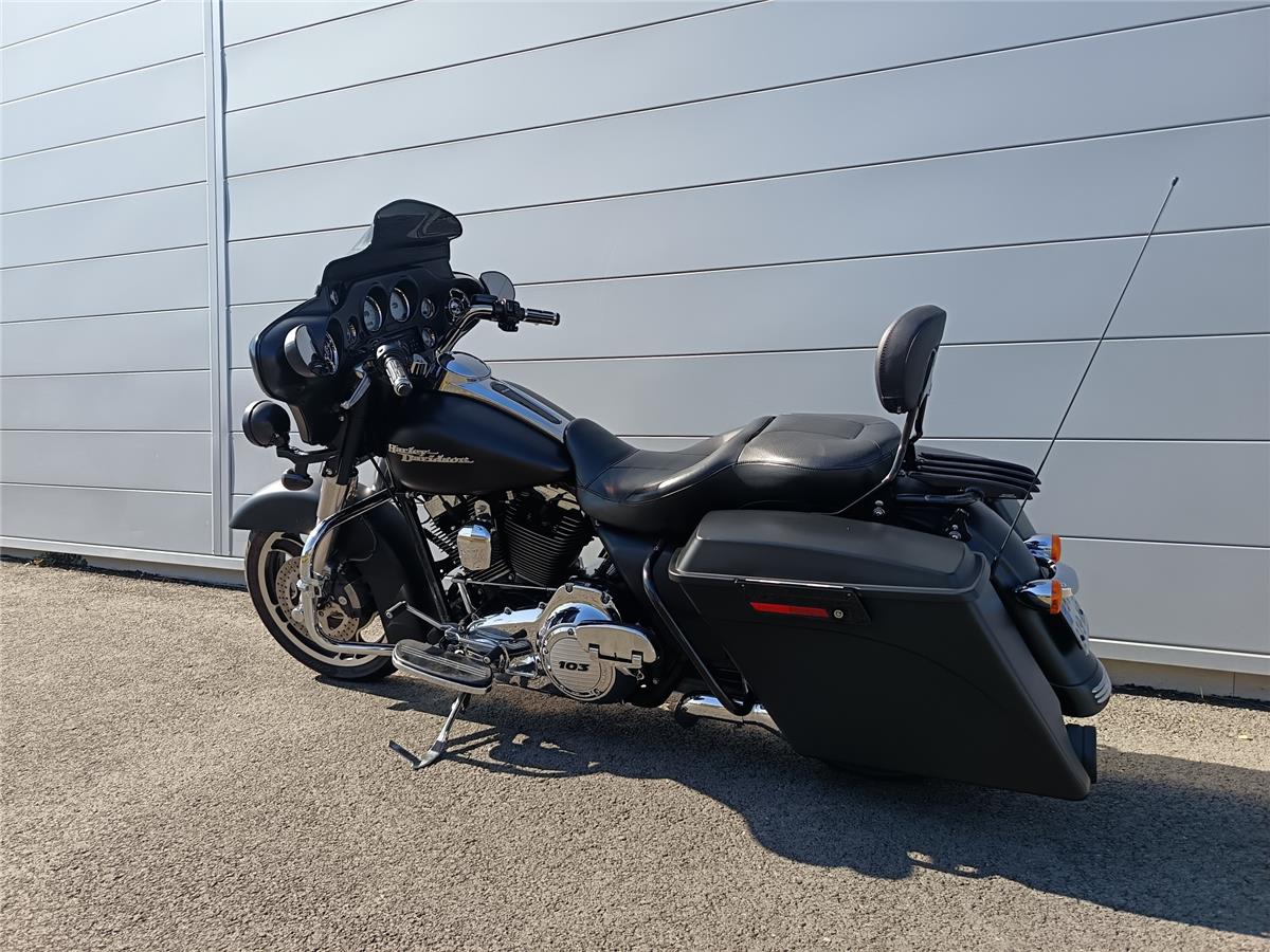 2012 HARLEY-DAVIDSON STREET GLIDE