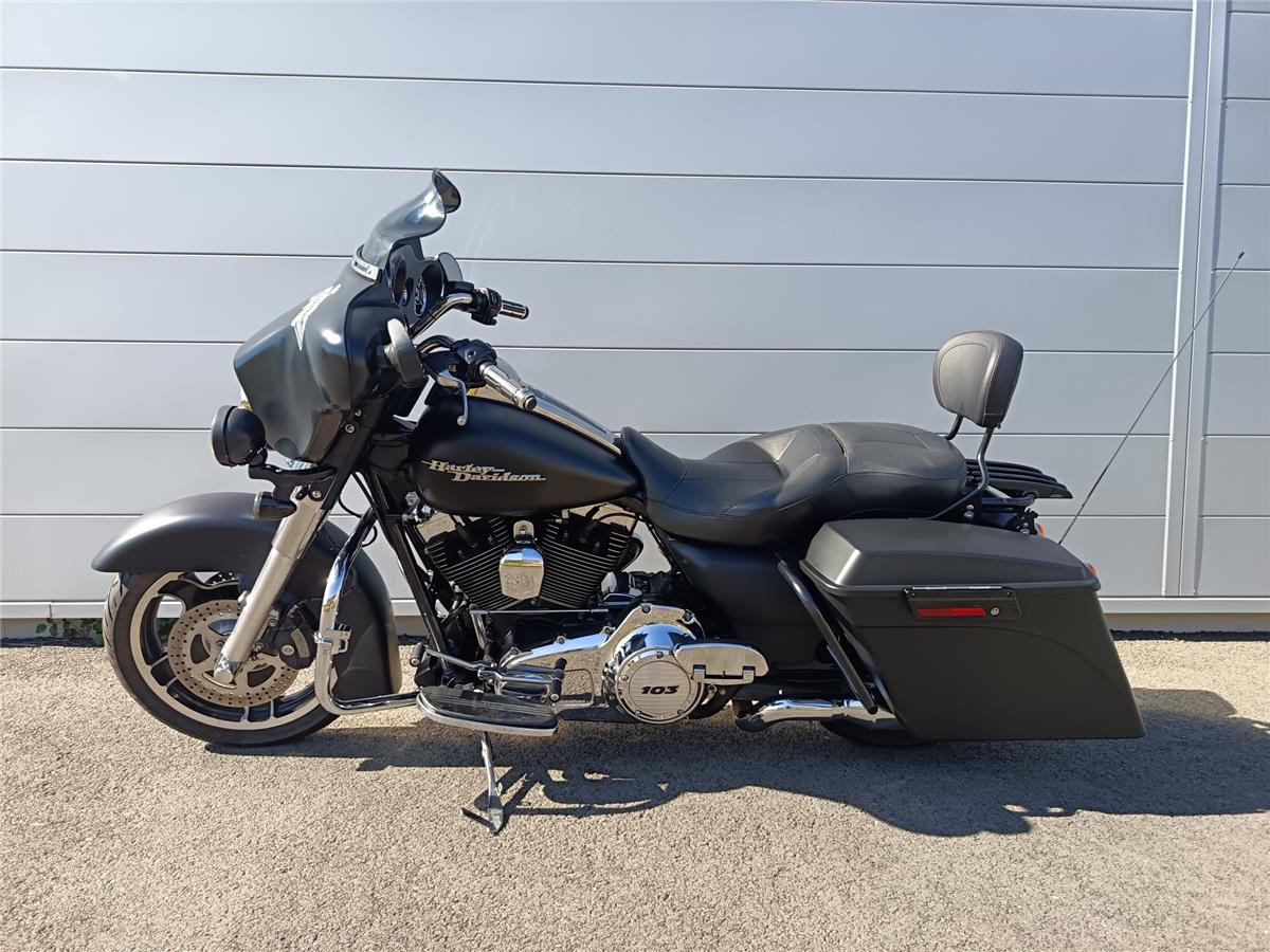2012 HARLEY-DAVIDSON STREET GLIDE