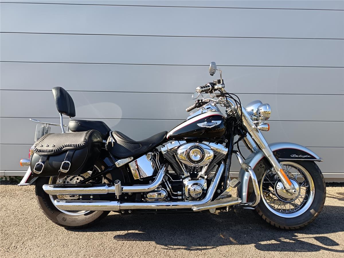 2015 HARLEY-DAVIDSON DELUXE