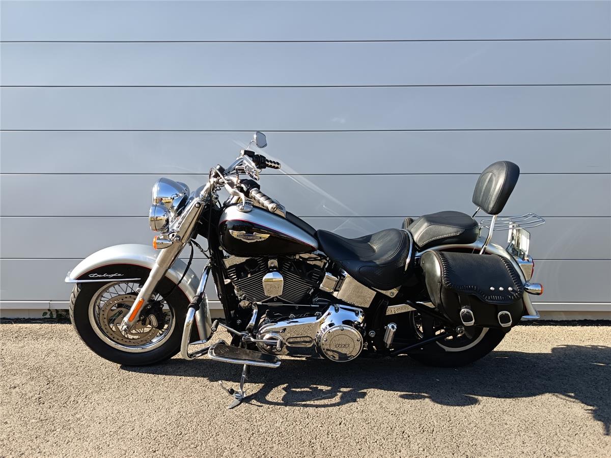 2015 HARLEY-DAVIDSON DELUXE